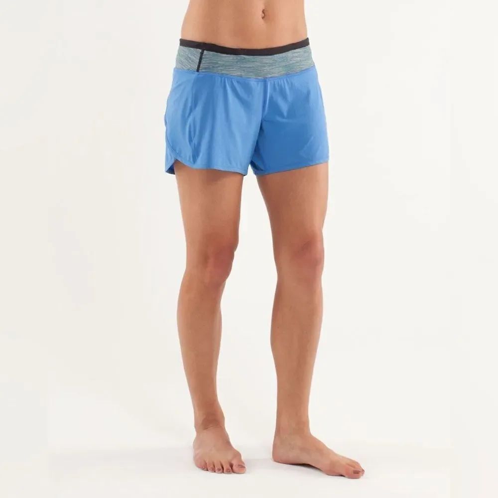 Lululemon Turbo Run Short
Porcelaine / Wee Are From Space Deep Coal May Multi